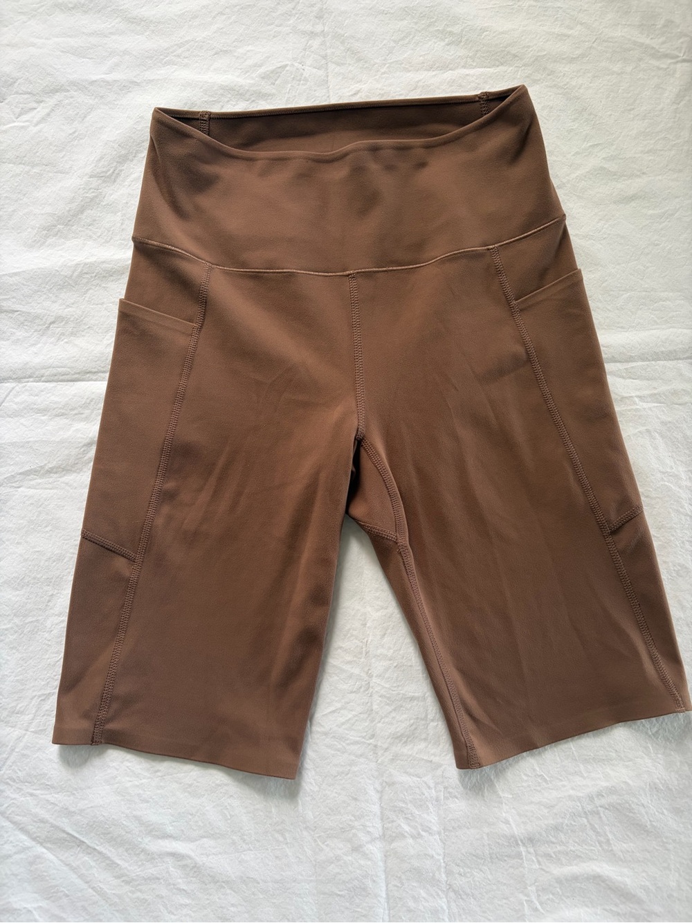 Uniqlo Women’s AIRism Brown High-Rise Bike Shorts with Side Pockets Size S